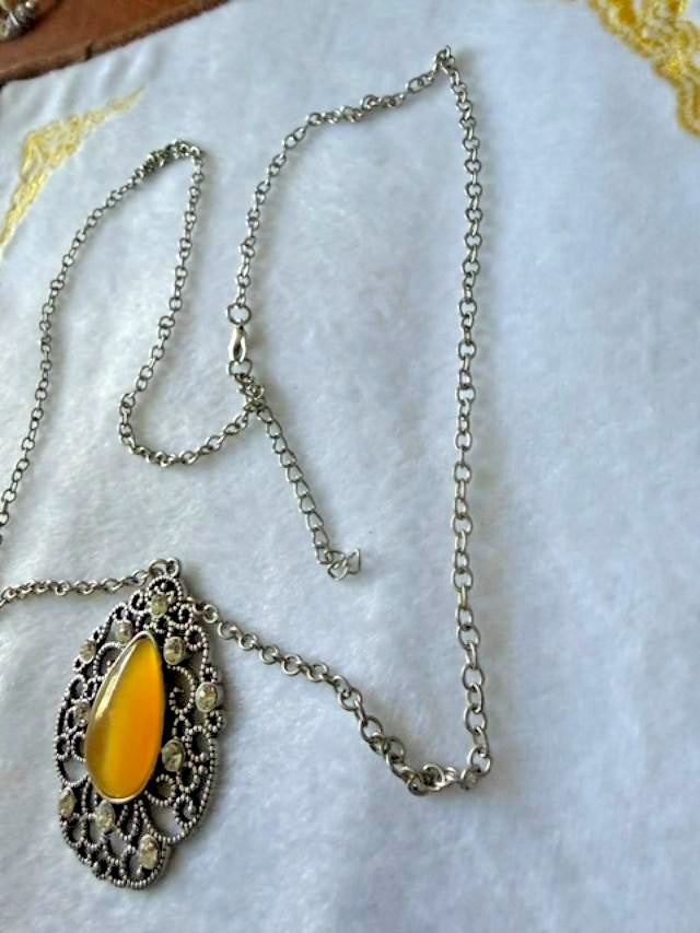 Vintage Silver Tone Filigree Amber Teardrop Pendant Necklace Rhinestone Accent 3
