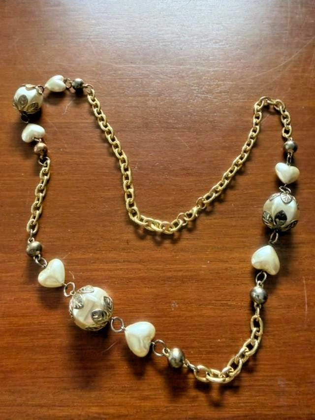 Vintage 32” Faux Pearl Heart Bead Necklace Floral Caps Mixed Tone Chain
