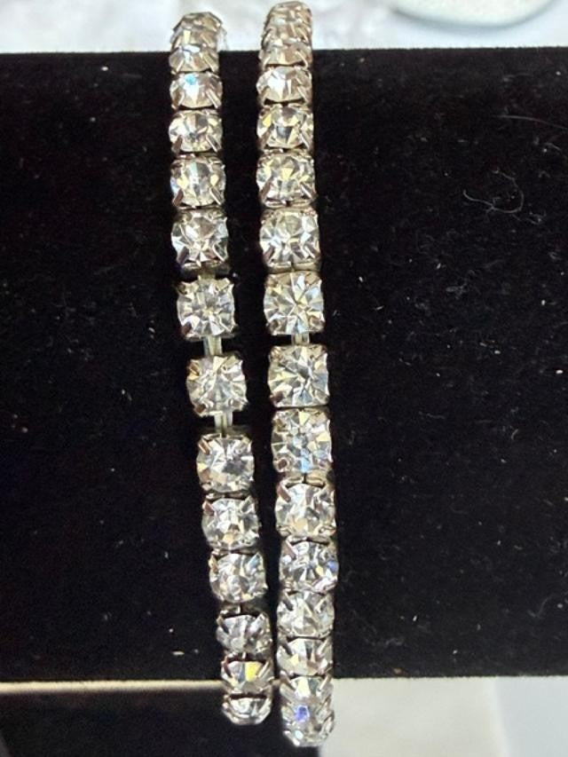 Vintage Two Strands Of Clear rhinestones with silver time metal Stretchy Brace