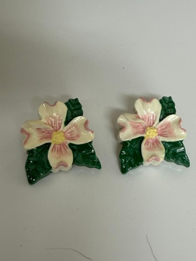 vintage dogwood flower clip-on earrings, about 1 inch, with cream/ivory petals,