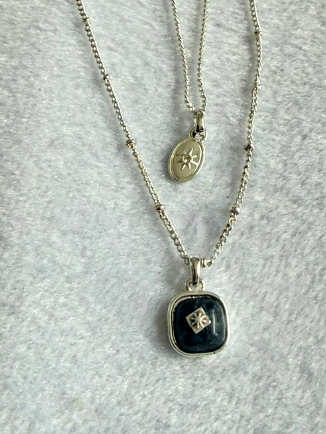 Avon Silver Tone Layered Black Cabochon Starburst Pendant Necklace 16"