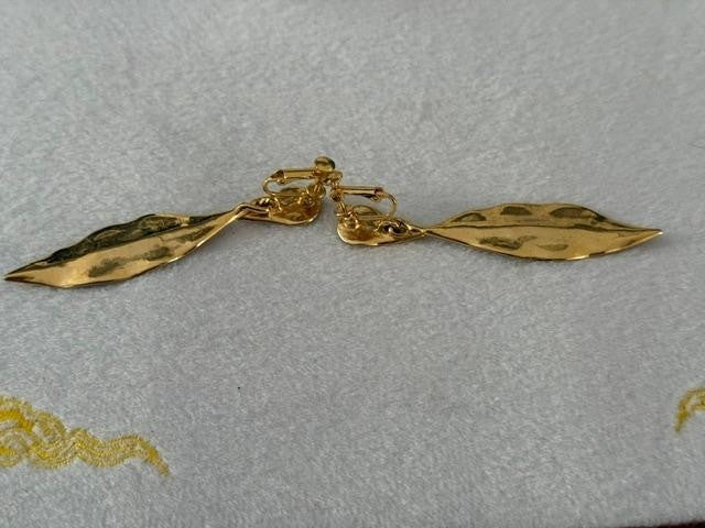 Vintage Gold Tone Leaf Dangle Screw Back Earrings Modernist 3.25"