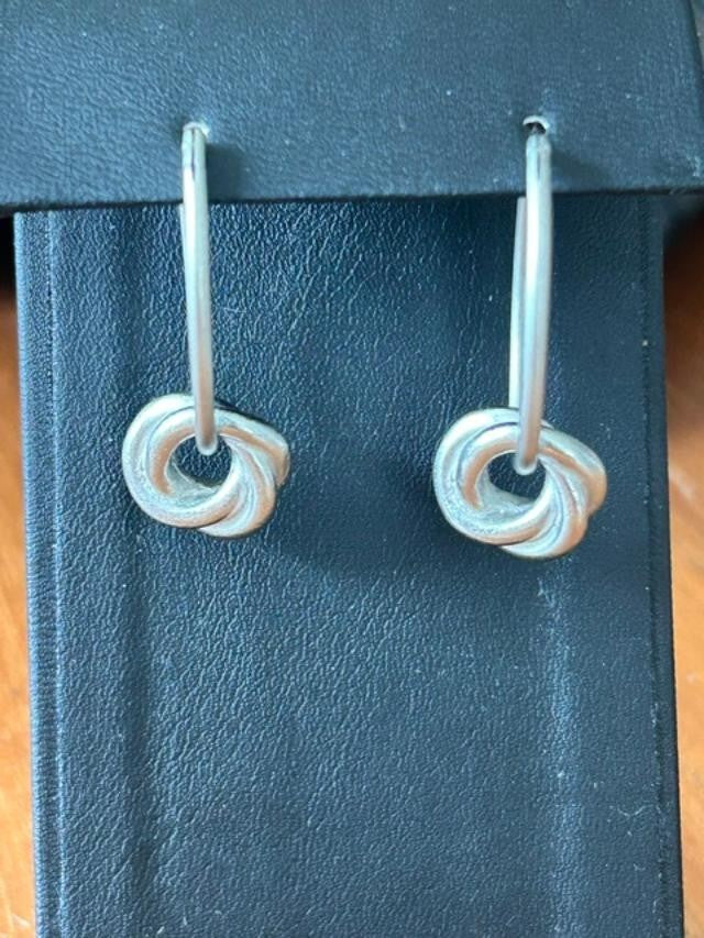 Silver-Tone Oval Hoop Earrings Interlocking Love Knot Charm Pierced