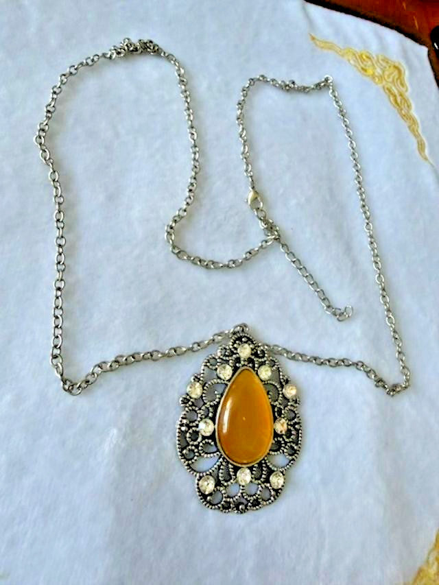 Vintage Silver Tone Filigree Amber Teardrop Pendant Necklace Rhinestone Accent 3