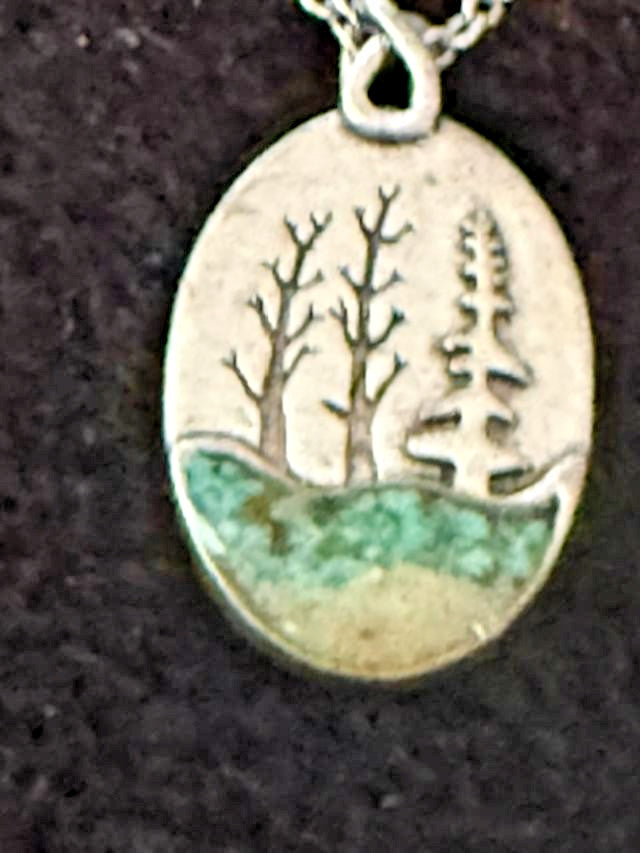 Chadds Ford Jewelry Green Tree Landscape Pendant Necklace 22” Signed