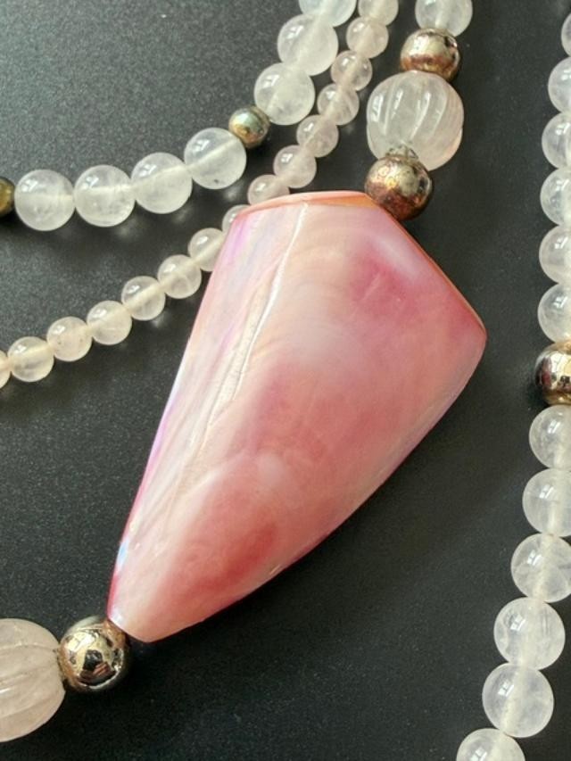 23" Multi Strand Pink Shell Rose Quartz Bead Statement Necklace Gold Tone