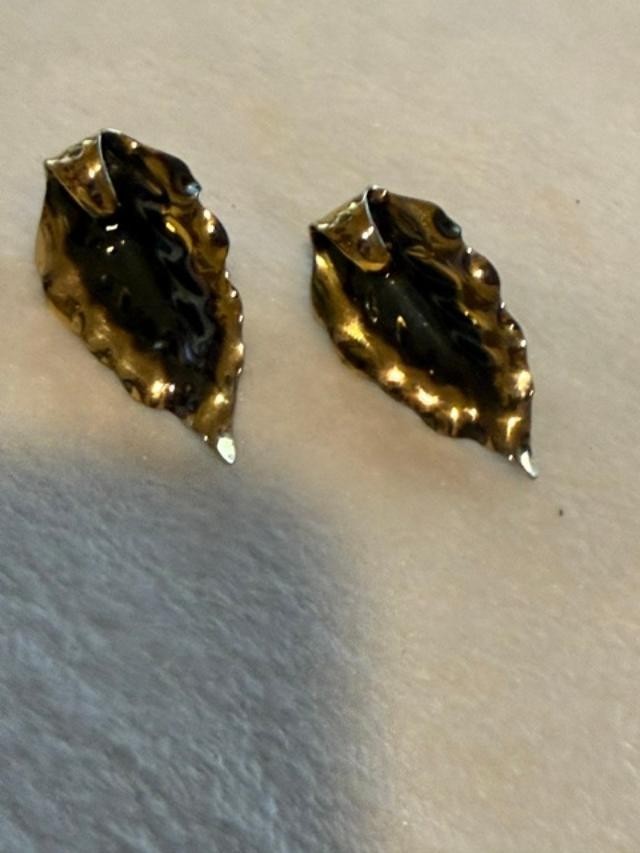 Vintage Gold Tone & Black meta lLeaf Clip On Earrings Modernist