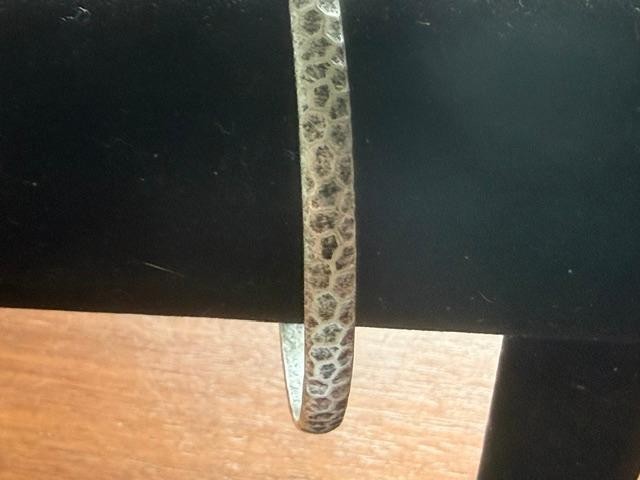 Signed Hammered Silver Tone Textured Bangle Bracelet Narrow Slip On Vintage