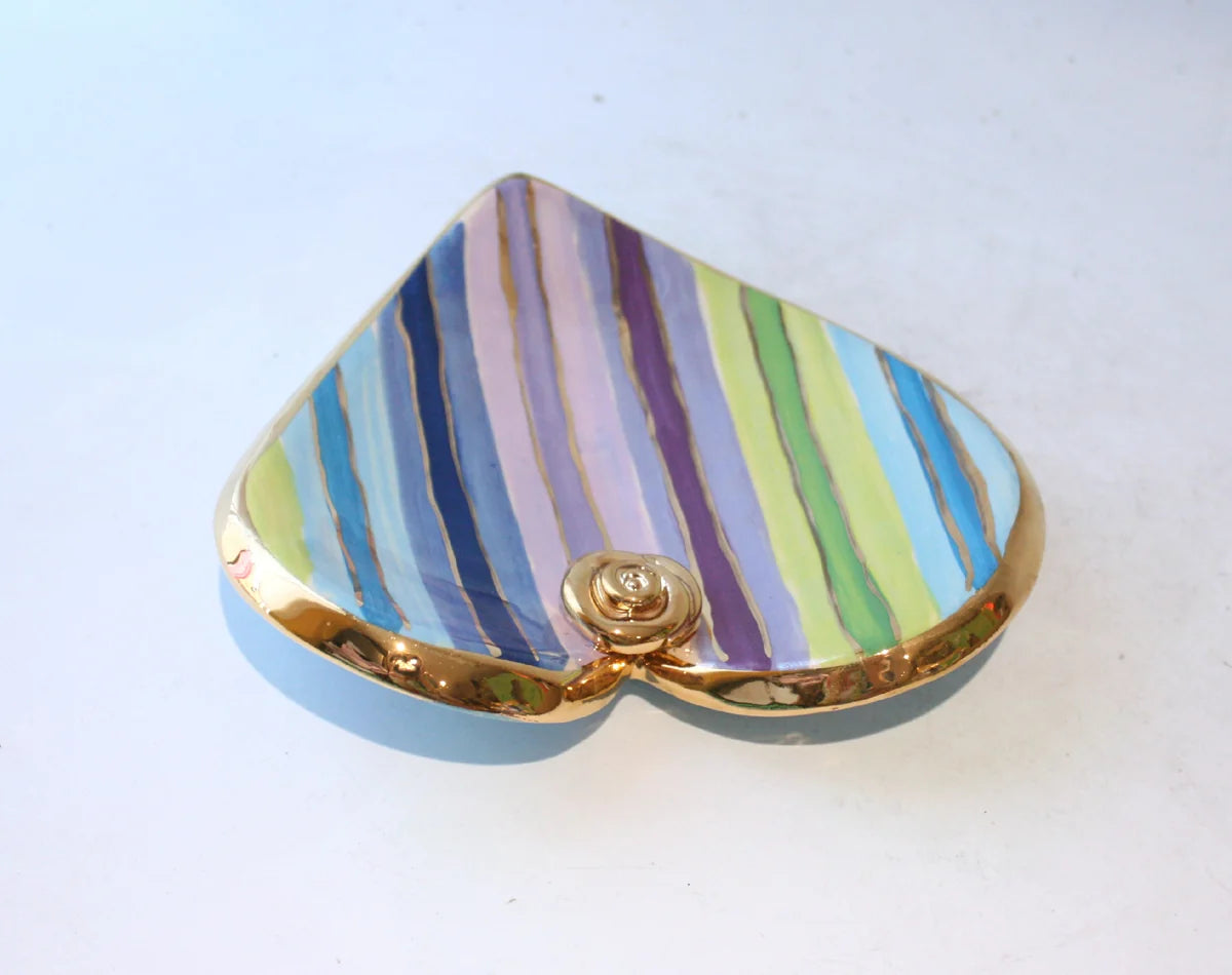 Heart Shaped Soap Dish in Lustred Stripe